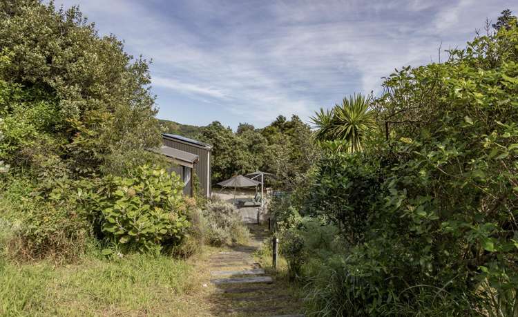 21 Beach Valley Road Piha_22