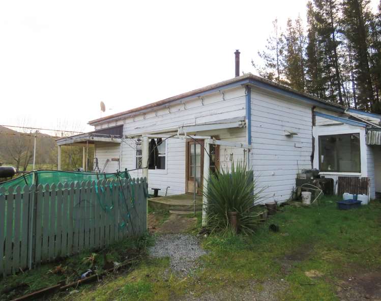 29 Hattie Street Reefton_19
