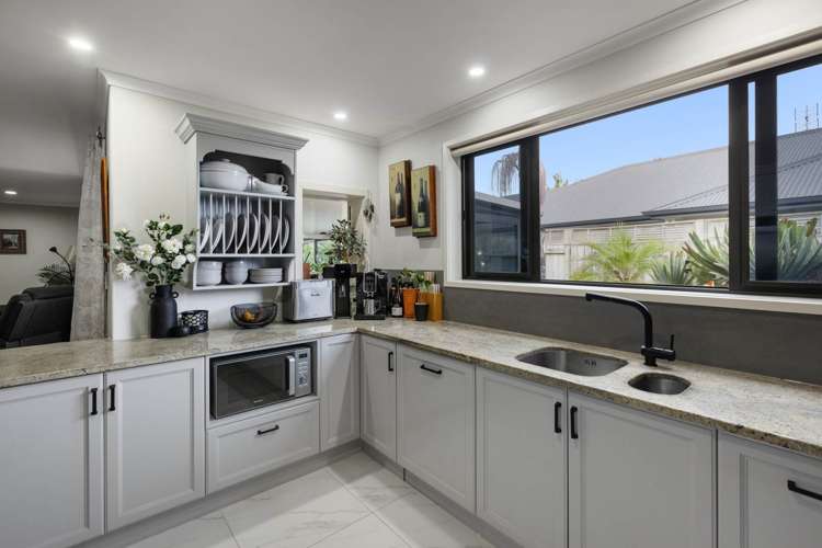 42 Oriental Parade Papamoa_14