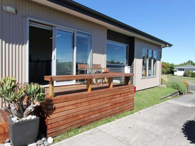 2/12 Ingle Avenue Waipahihi_2