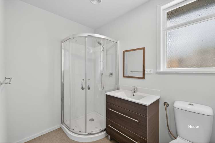 49 Doreen Street Aranui_11