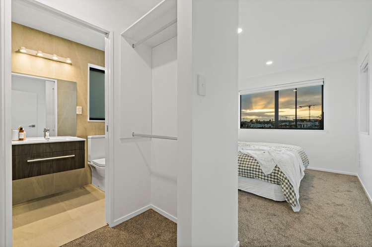 72 Craigs Way Hobsonville_16