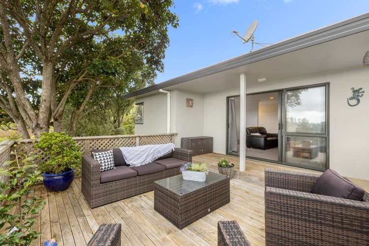 5 Greenstone Way Hairini_2