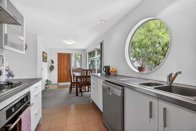 Generous Three-Level Living in a Secure Setting