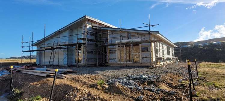 41 Crompton Avenue_0