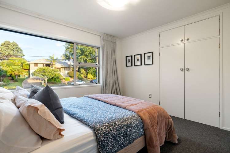 809 River Road Chartwell_24