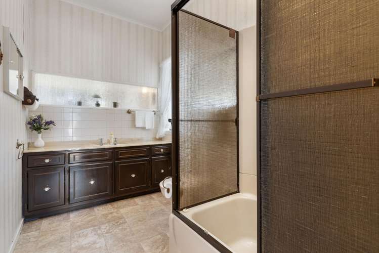 55 Seacliffe Road Hillsborough_21