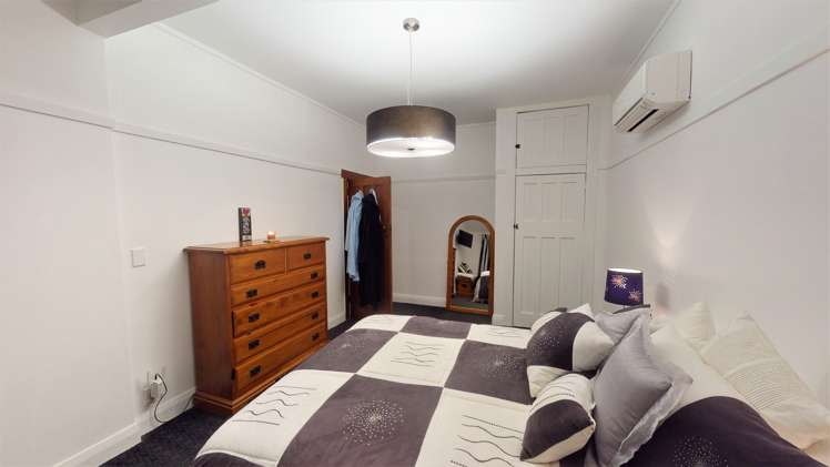 556a Queen Street East Levin_10