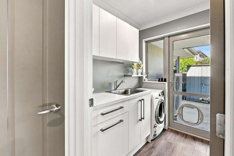 11 Glastonbury Drive Burwood_23