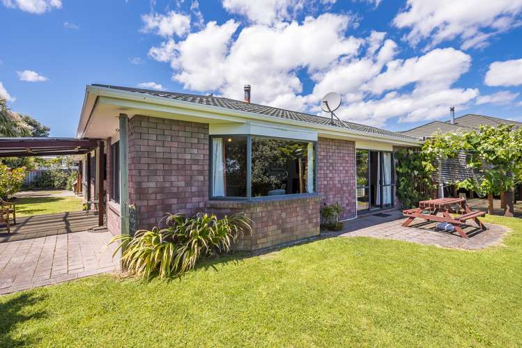 24 Campion Road Waikanae Beach_6