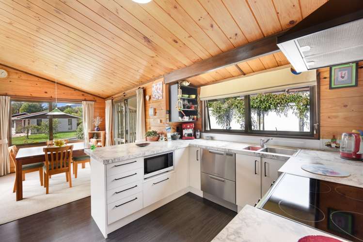 18 Selbourne Avenue Richmond_10