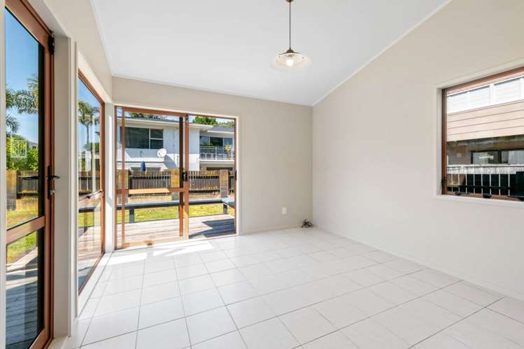 10 Commodore Parry Road Castor Bay_12