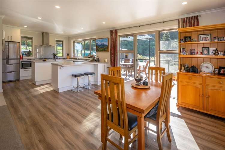 76 Te Tio Terrace Port Underwood_8