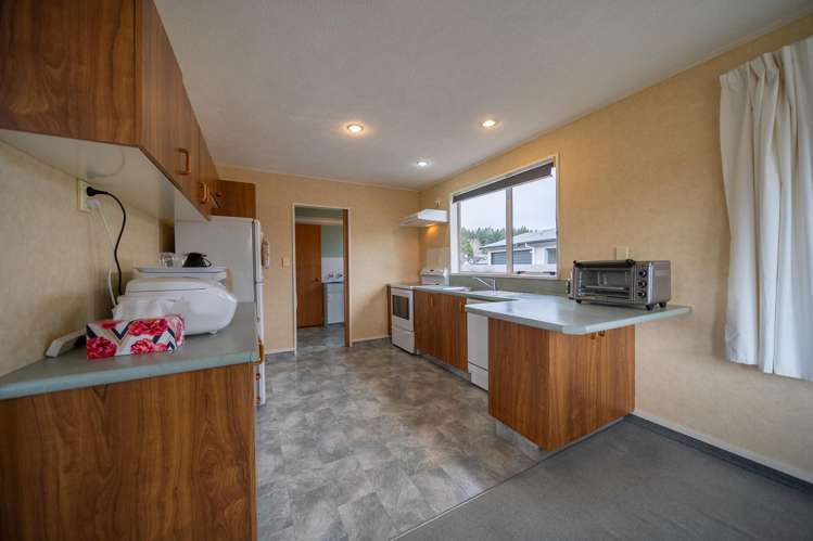 16 Govan Drive Te Anau_7