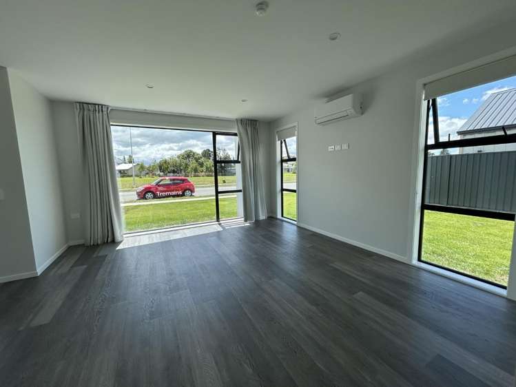 12 Sir Bob Charles Drive 10754_10