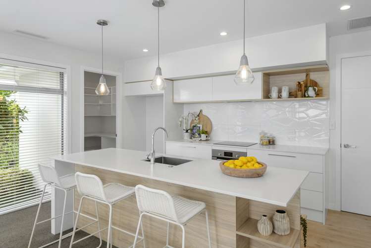 585 Madras Street Saint Albans_7