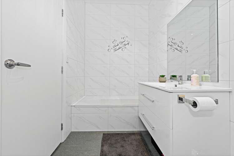 7/2 Rosalind Street Deanwell_12