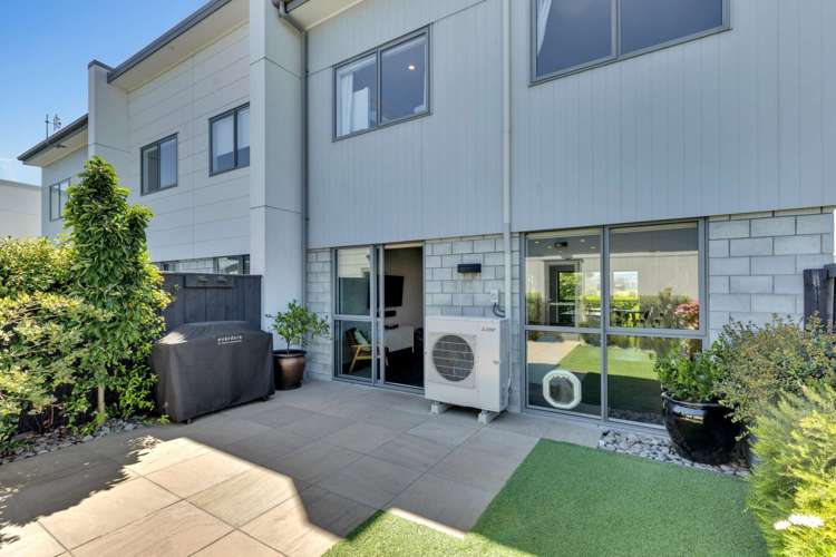 16 Tippet Crescent Wigram_1