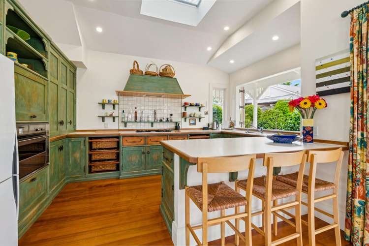 6 Seabreeze Road Narrow Neck_10