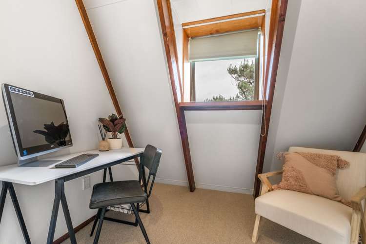 266 Bay Road West Plains_14