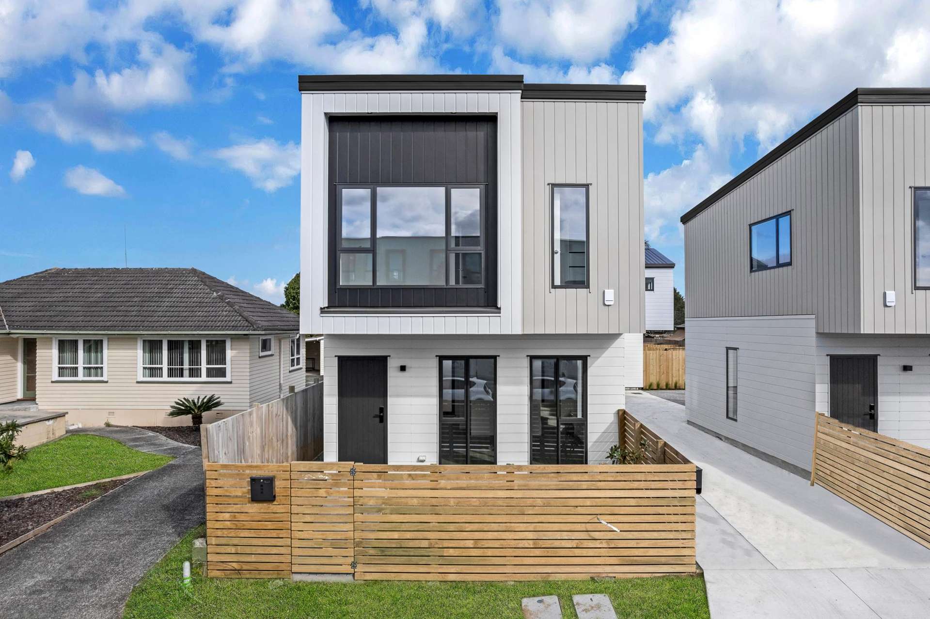 1/14 Montmere Avenue Te Atatu Peninsula_0