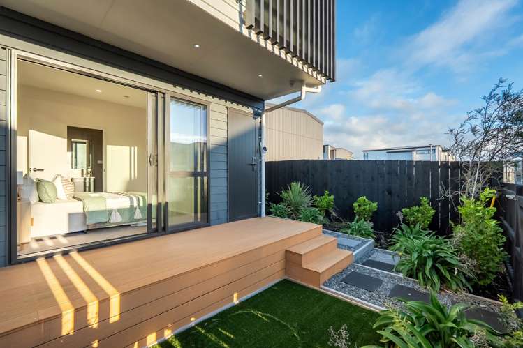 12 Pilot Drive_1