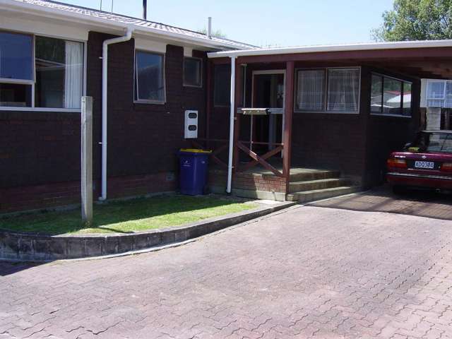 12A Pipitea Place Massey_1