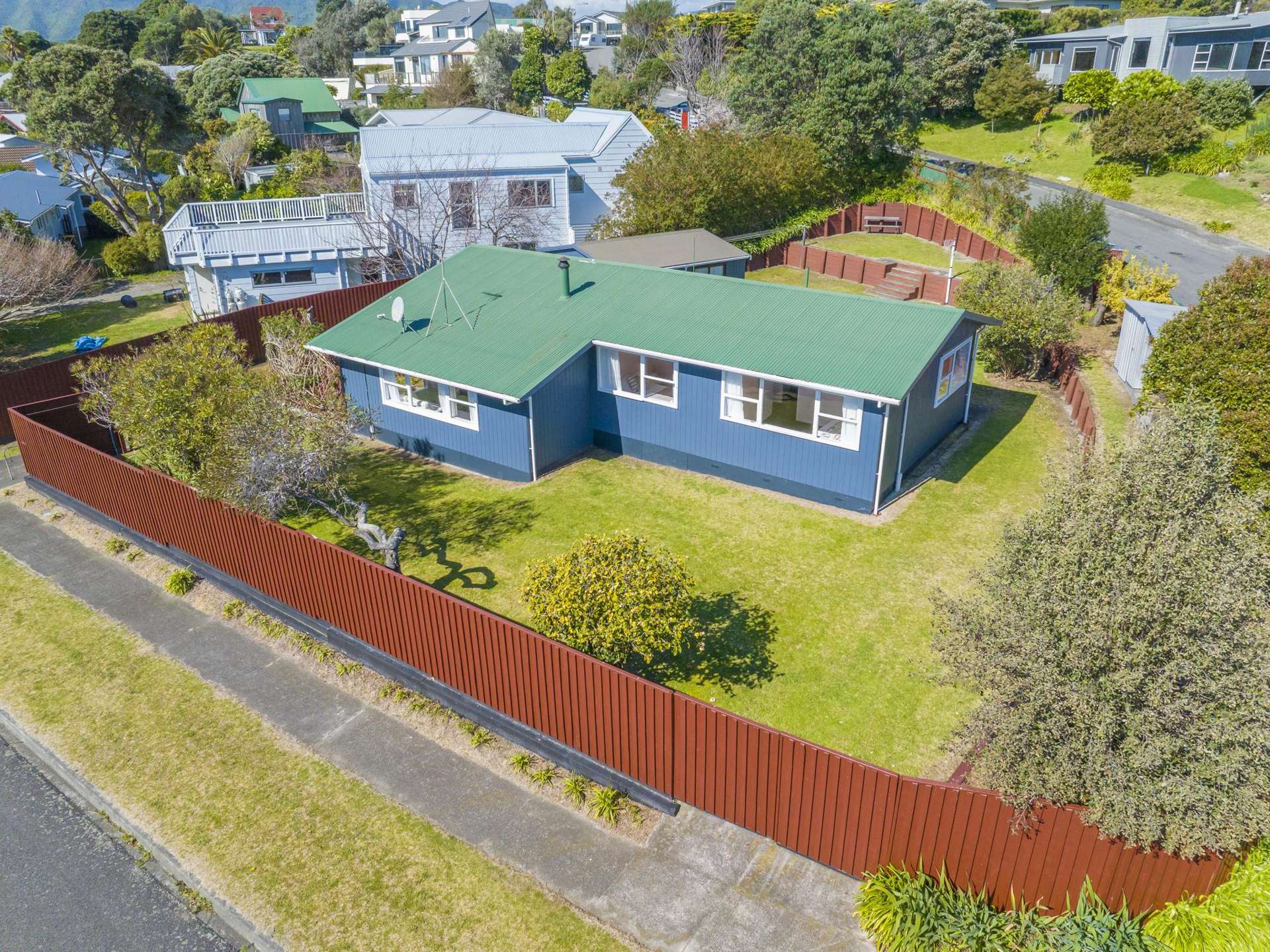 13 Hicks Crescent Waikanae Beach_0