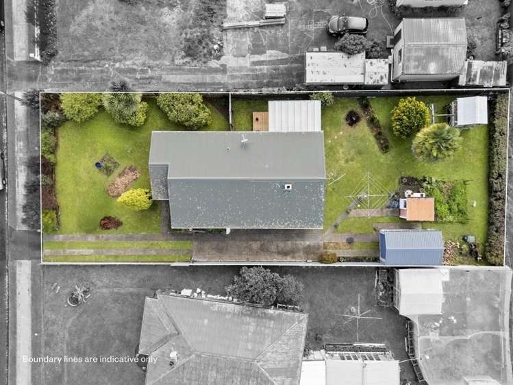 1086 Hazelmere Crescent_4