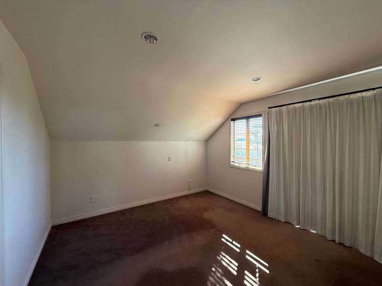 10 Villa Court Eastern Beach_7