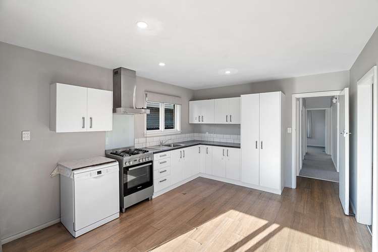 2a Skerten Avenue Hornby_5