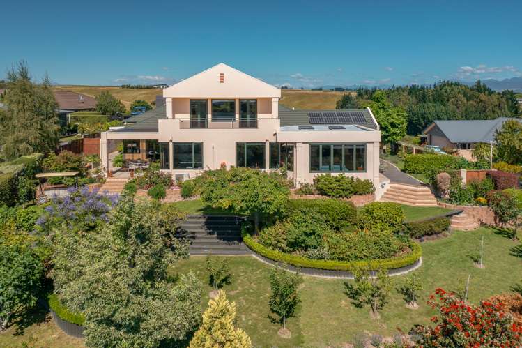 10 Ridgetop Rise Fairhall_34