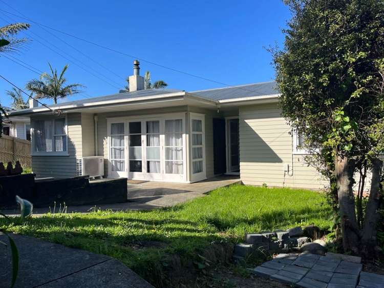 99 Selwyn Crescent Forrest Hill_0