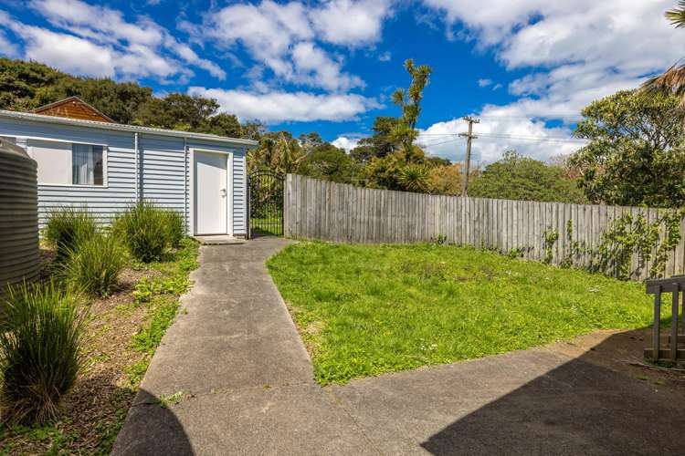 1 Crescent Road East Ostend_2