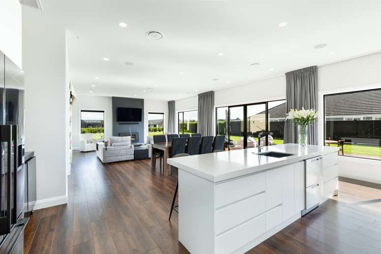 8 Baxter Michael Crescent Cambridge_5