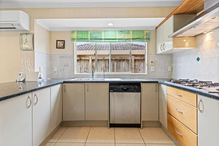 20 Lissleton Drive East Tamaki_8