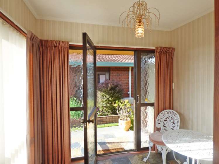 2/14 Avondale Road Taradale_11