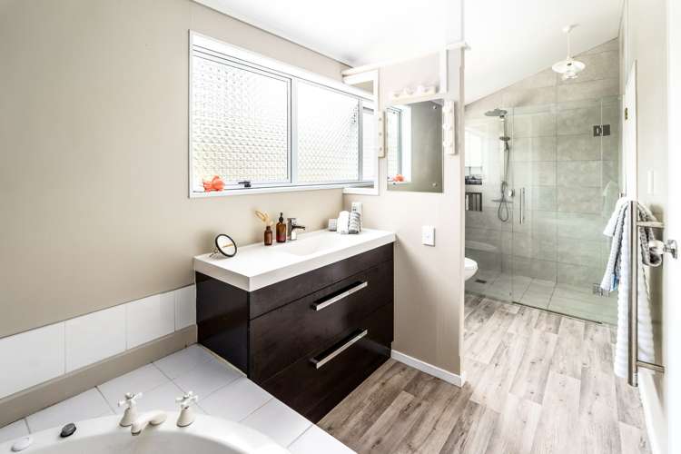 48 First Avenue Avenues_16