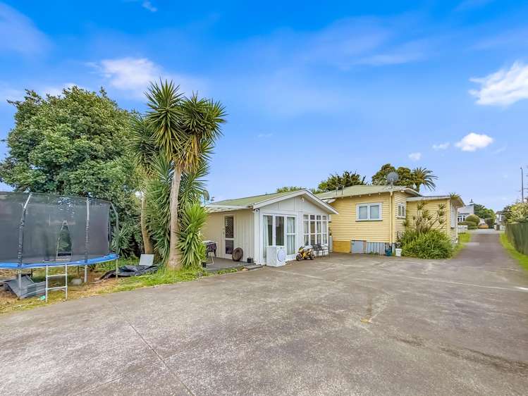 24 Fairleigh Avenue Mount Albert_9