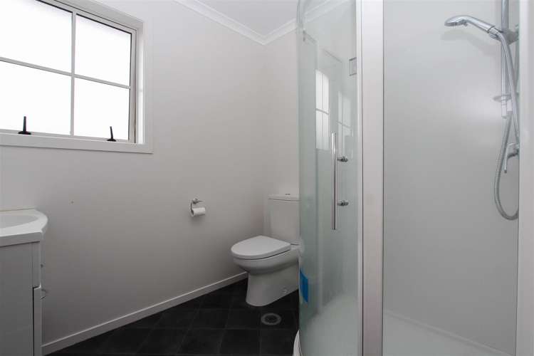 12 Chiefs Court Hamilton East_9