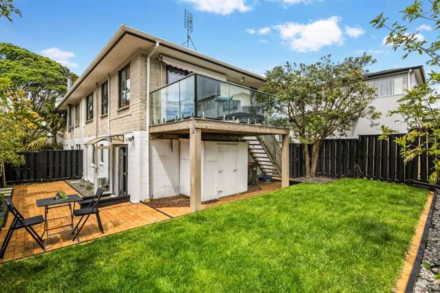 Easy-care, landscaped hidden gem!