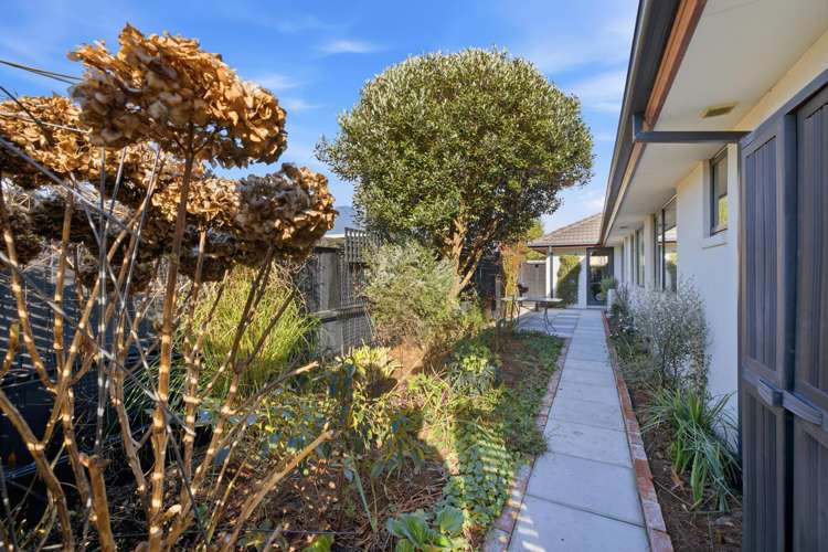 1 Caroline Way Northwood_25