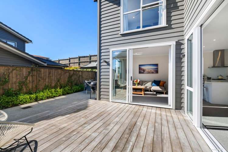 27 Couldrey Crescent Red Beach_6