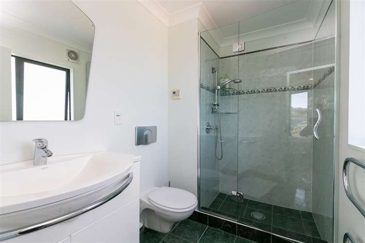 9 Bury Grove Strathmore Park_14