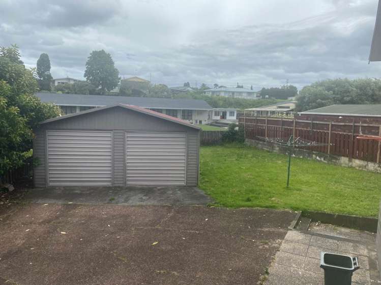57 Beaumonts Way Manurewa_16