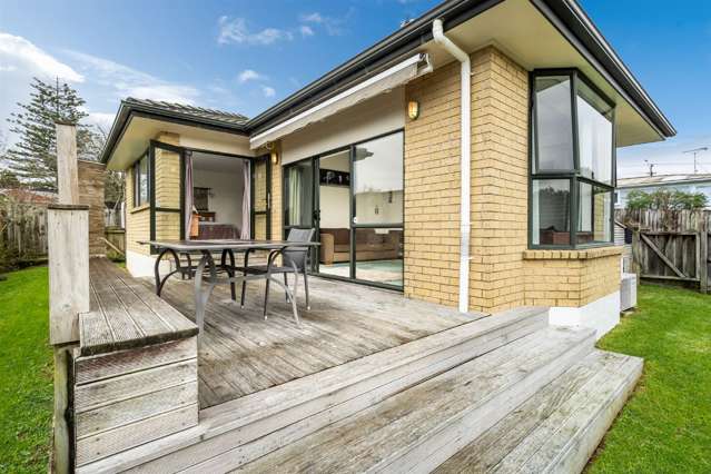 2/147 Birkdale Road Birkdale_1