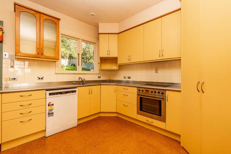 10 June Street Highfield_12