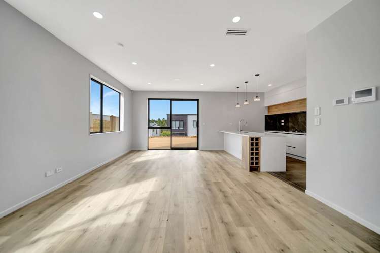 3 Alluvial Street Flat Bush_6