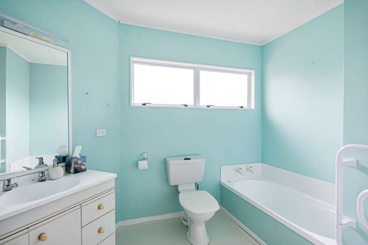 19 Avon Street Island Bay_13