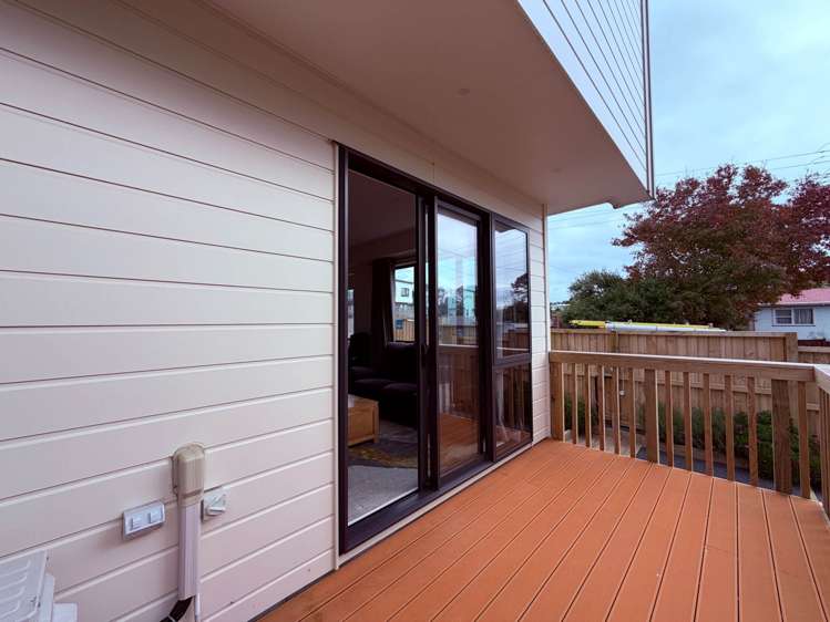 1/145 Tirimoana Road Te Atatu South_5